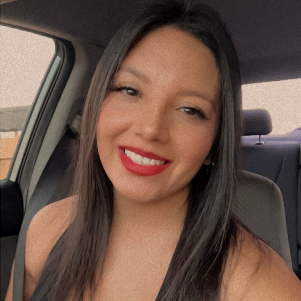 Meet your Posher, Giova